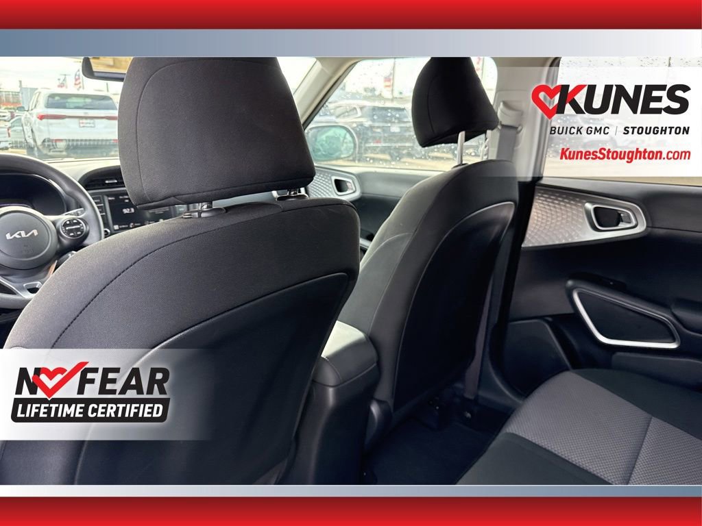 Used 2025 Kia Soul LX w/ LX Technology Package image 37