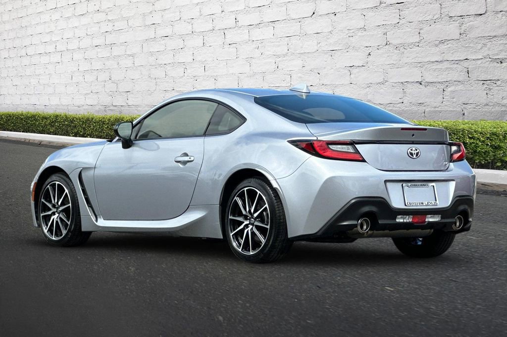 Used 2023 Toyota GR86 image 6