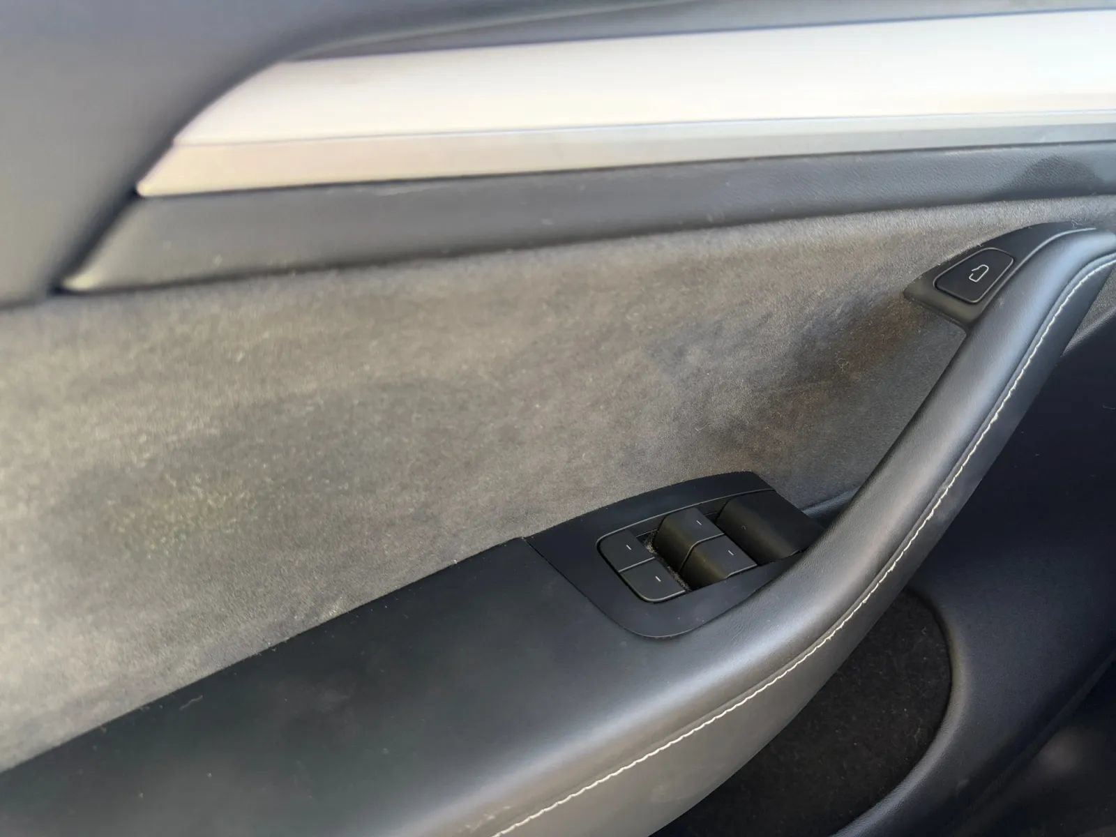 Used 2024 Tesla Model Y Performance AWD/4WD image 8