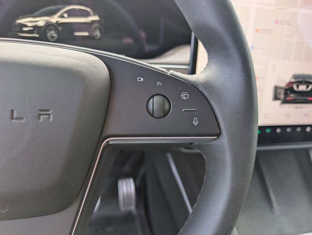 Used 2024 Tesla Model X image 23