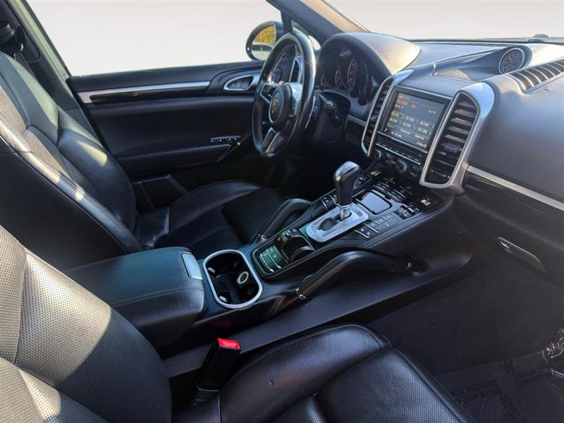 Used 2016 Porsche Cayenne image 14