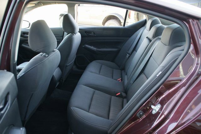 Used 2024 Nissan Altima 2.5 SV image 25