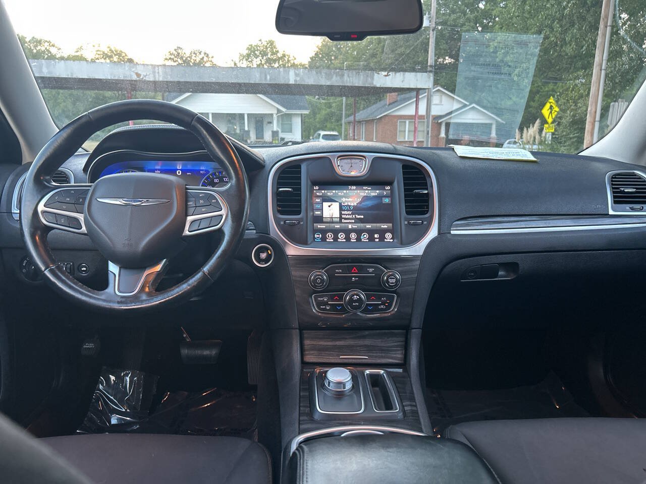 Used 2019 Chrysler 300 Touring w/ Sport Appearance Package RWD image 15