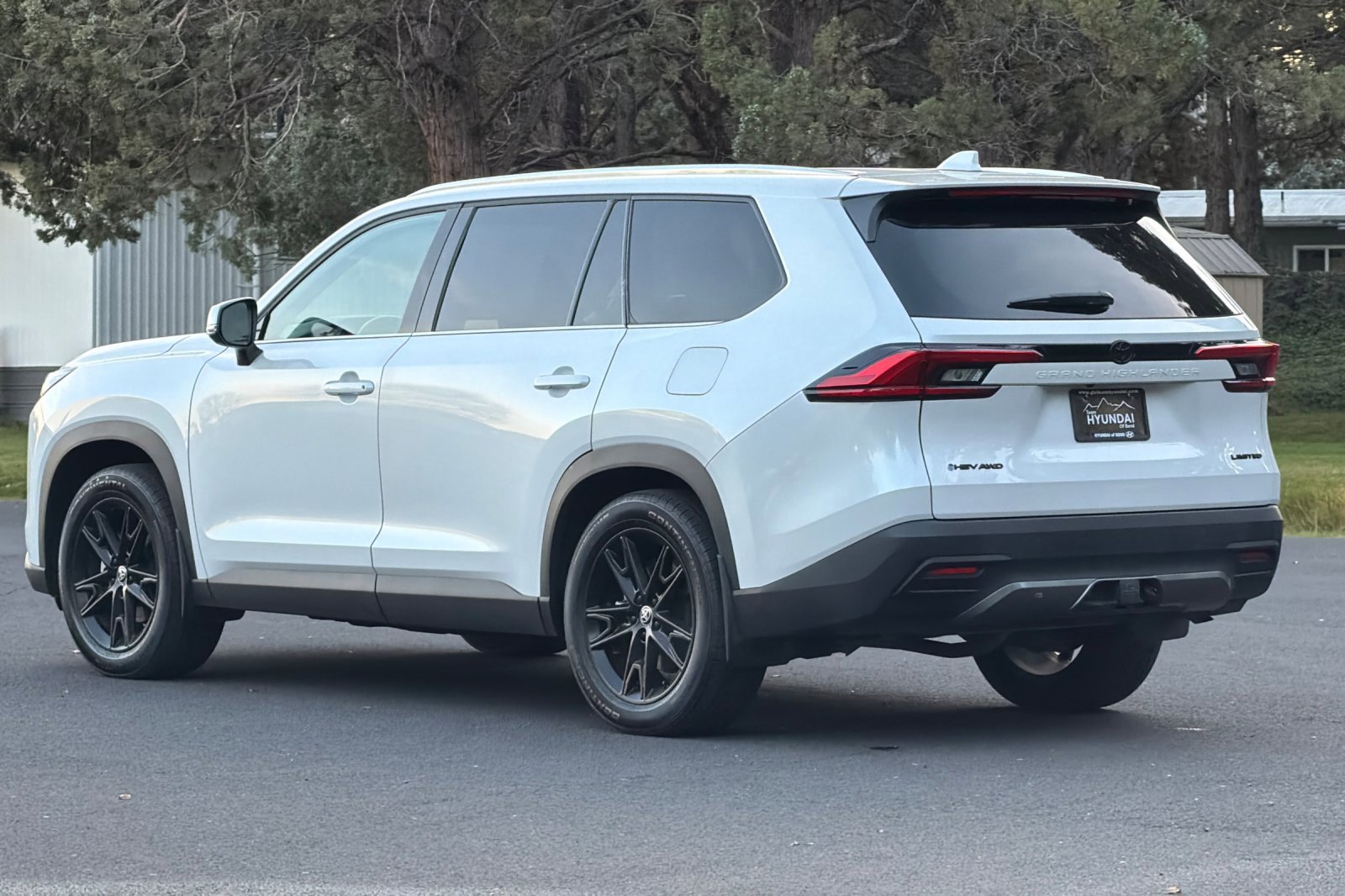 Used 2024 Toyota Grand Highlander Limited image 6