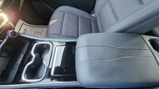 Used 2024 Chevrolet Traverse LT image 25