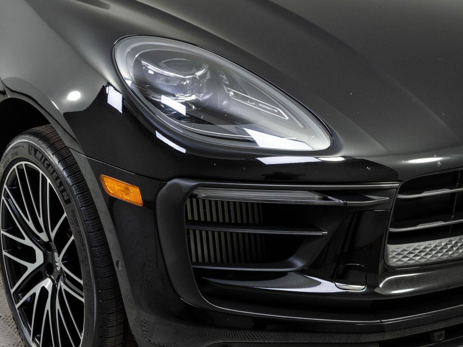 Used 2024 Porsche Macan S AWD/4WD image 37