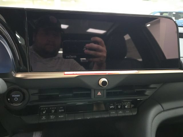 New 2026 Toyota Crown Platinum AWD/4WD image 26