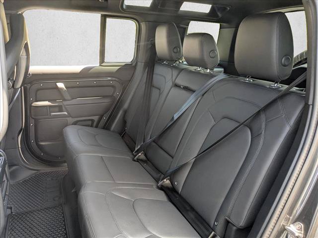 Used 2025 Land Rover Defender 110 X-Dynamic SE AWD/4WD image 20
