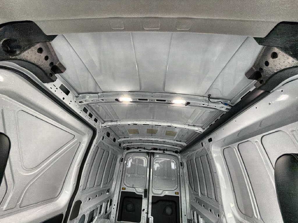 Used 2023 Ford E-Transit Medium Roof RWD image 16