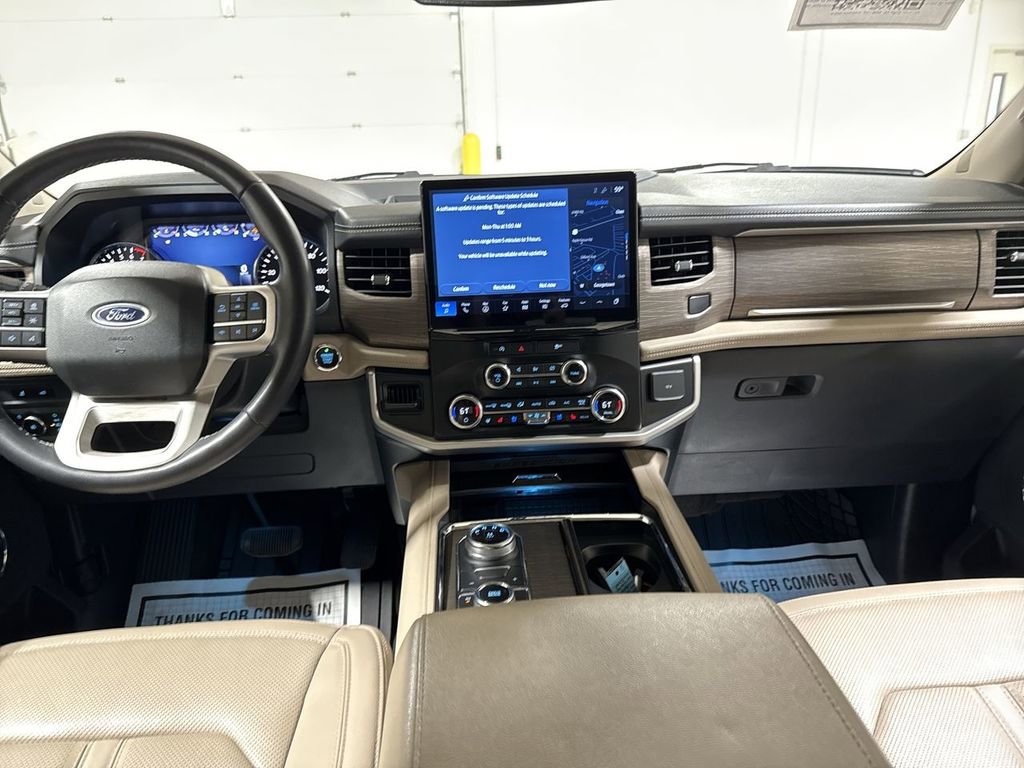 Used 2024 Ford Expedition Limited image 10
