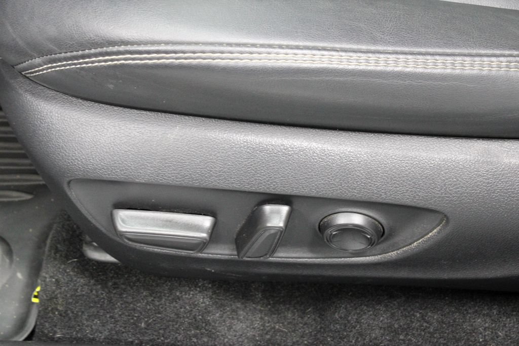 Used 2023 Toyota RAV4 XLE Premium AWD/4WD image 24