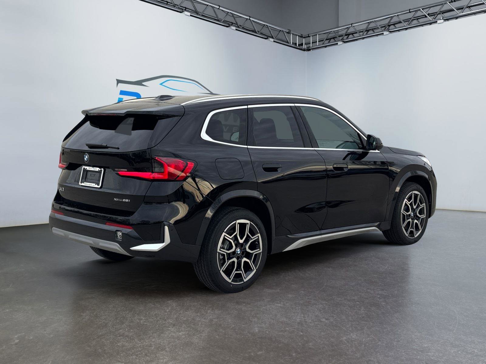 Used 2026 BMW X1 xDrive28i w/ Convenience Package AWD/4WD image 3