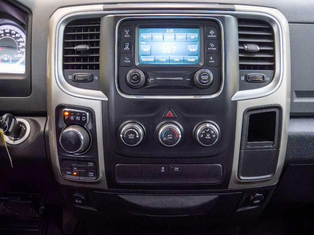 Used 2016 RAM 1500 Classic SLT AWD/4WD image 23