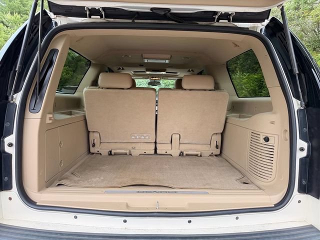 Used 2012 GMC Yukon XL Denali AWD/4WD image 30