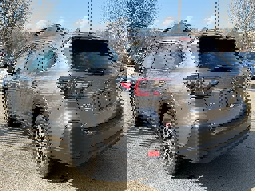 Used 2024 Subaru Outback Premium image 7