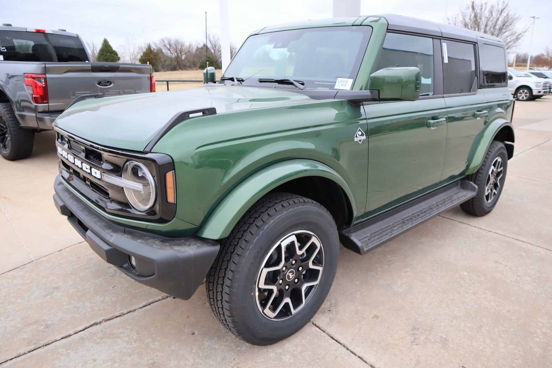 New 2025 Ford Bronco Outer Banks image 11