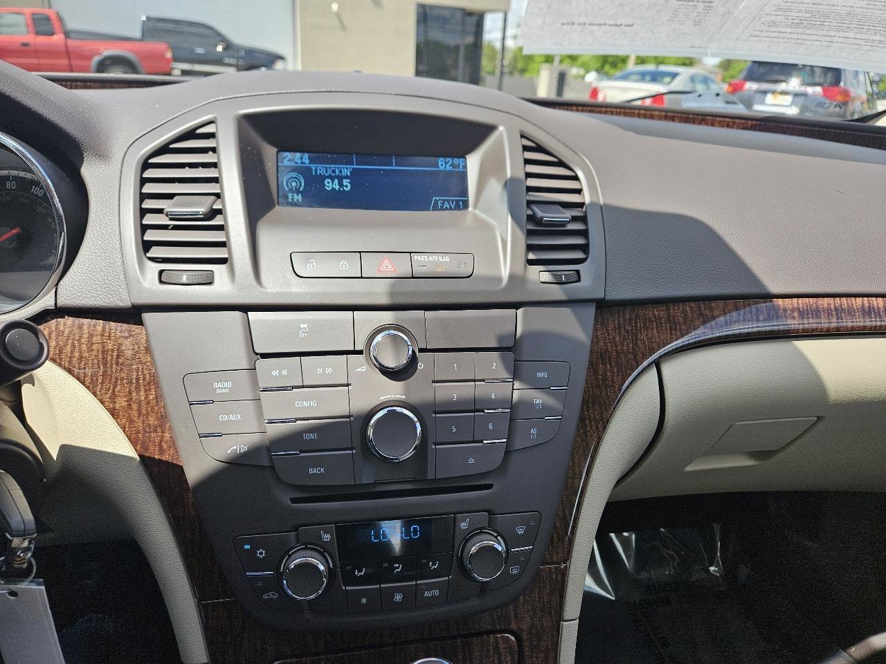 Used 2012 Buick Regal Leather FWD image 22
