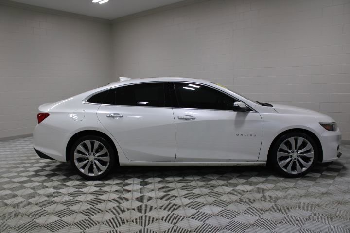 Used 2018 Chevrolet Malibu Premier w/ Premier Sun and Wheel Package image 15