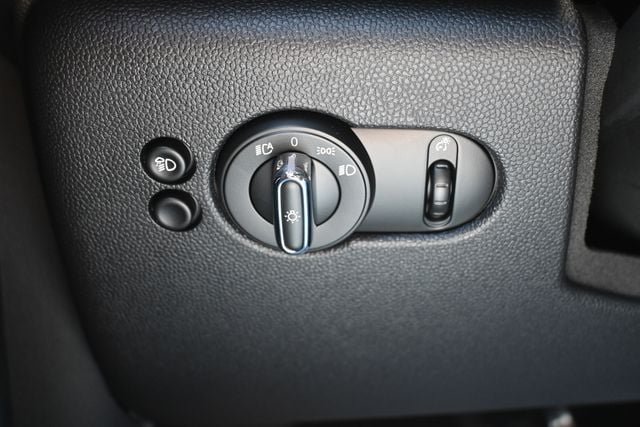 Used 2024 MINI Cooper S FWD image 39