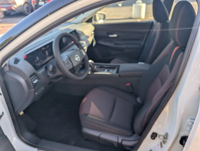 New 2027 Nissan Sentra SR w/ Floor Mat Package FWD image 13