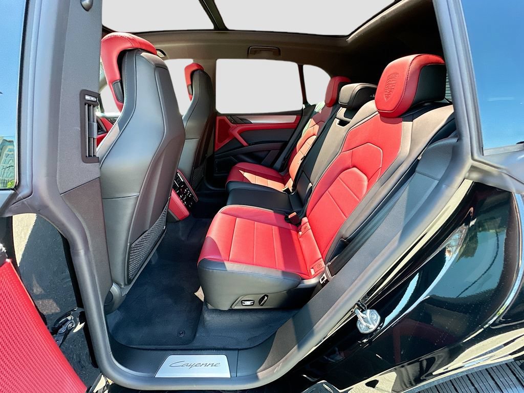 New 2026 Porsche Cayenne Electric AWD/4WD image 24
