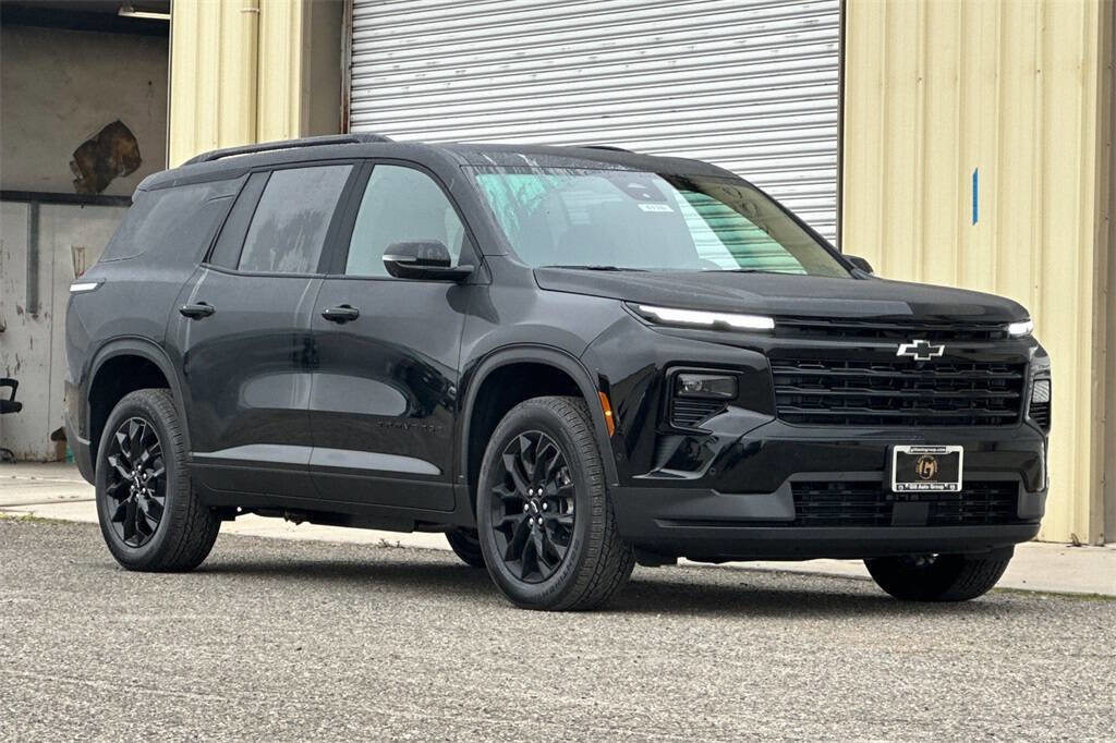 New 2026 Chevrolet Traverse LT w/ Enhanced Driving Package image 9