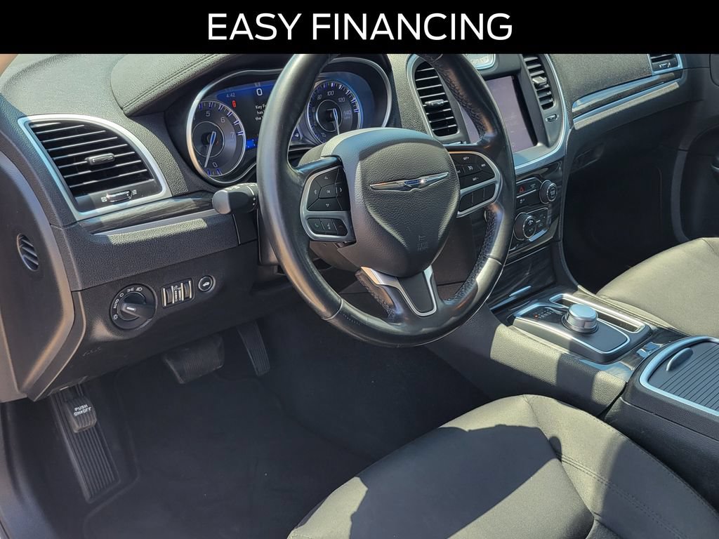 Used 2021 Chrysler 300 Touring RWD image 18