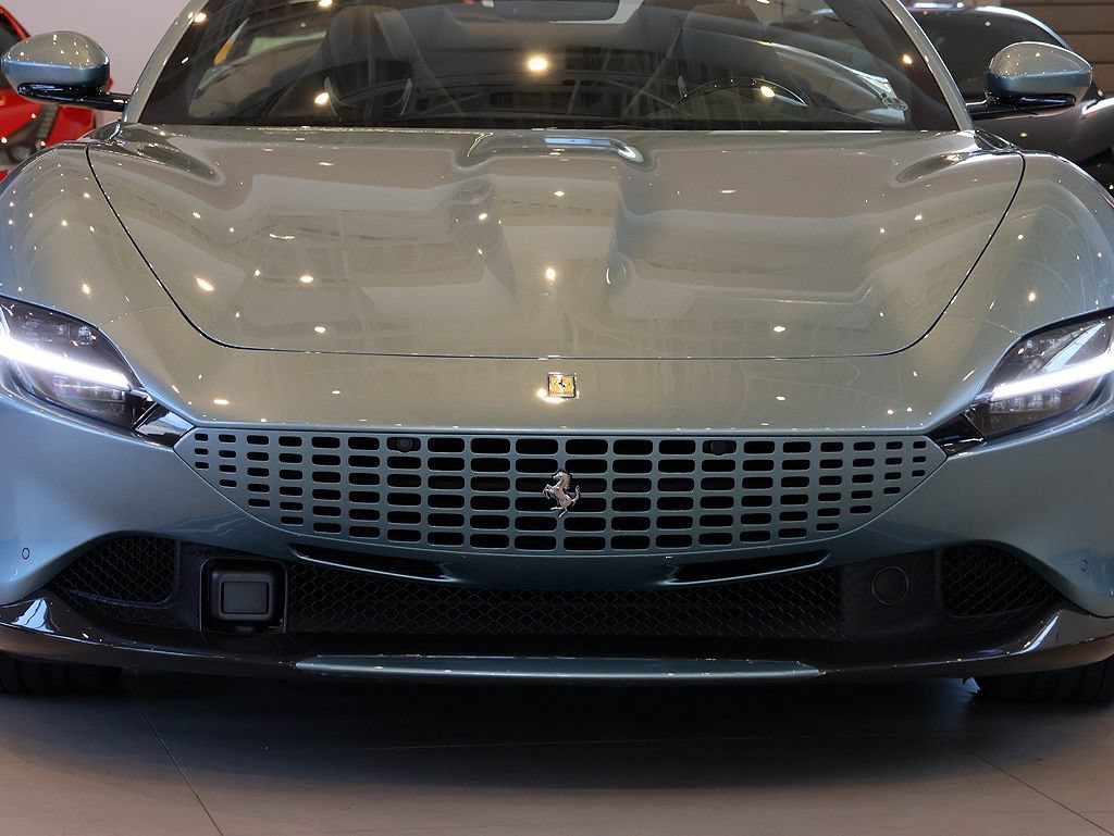 Certified 2024 Ferrari Roma Spider RWD image 33