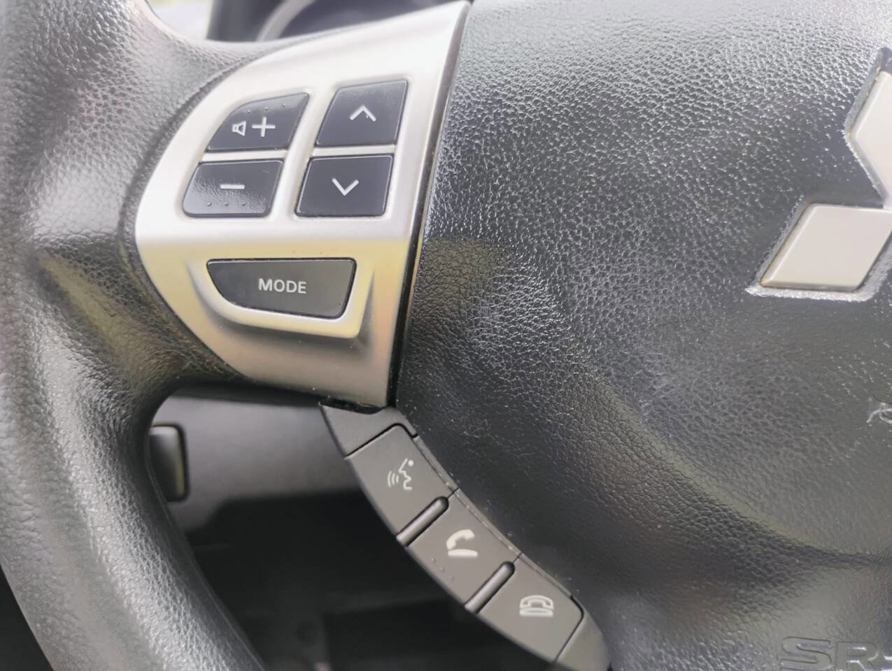 Used 2017 Mitsubishi Lancer ES image 18