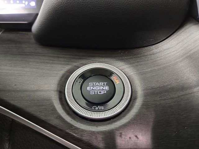 Used 2021 Jeep Grand Cherokee L Limited AWD/4WD image 25