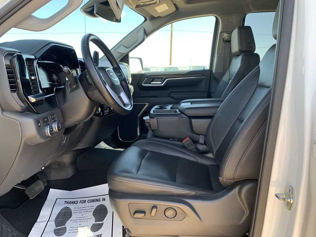 Used 2025 GMC Sierra 1500 SLT AWD/4WD image 17
