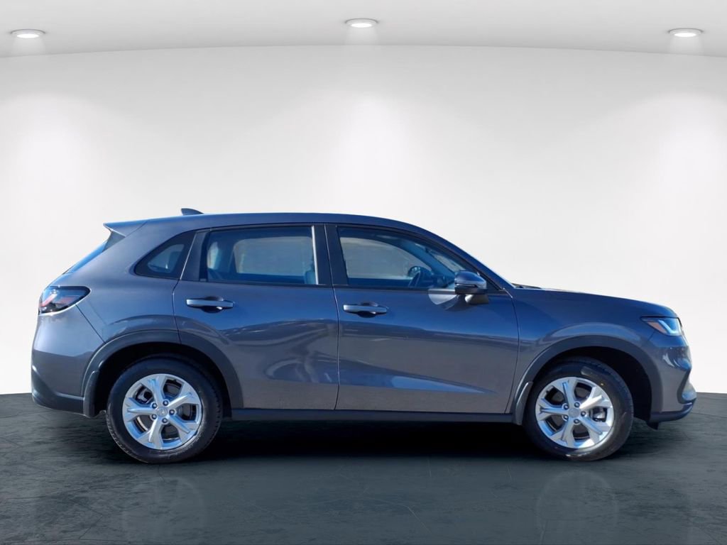 Used 2023 Honda HR-V LX image 5