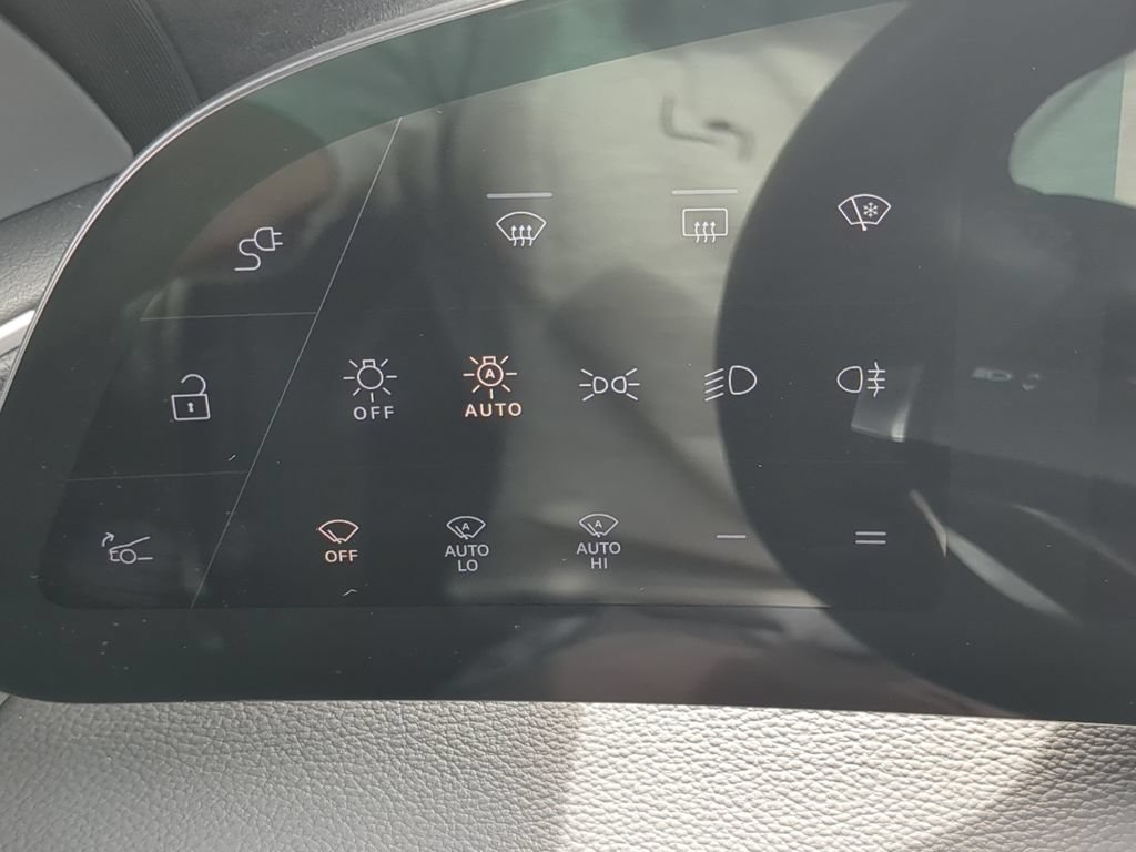 Used 2024 Lucid Air Touring AWD/4WD image 27