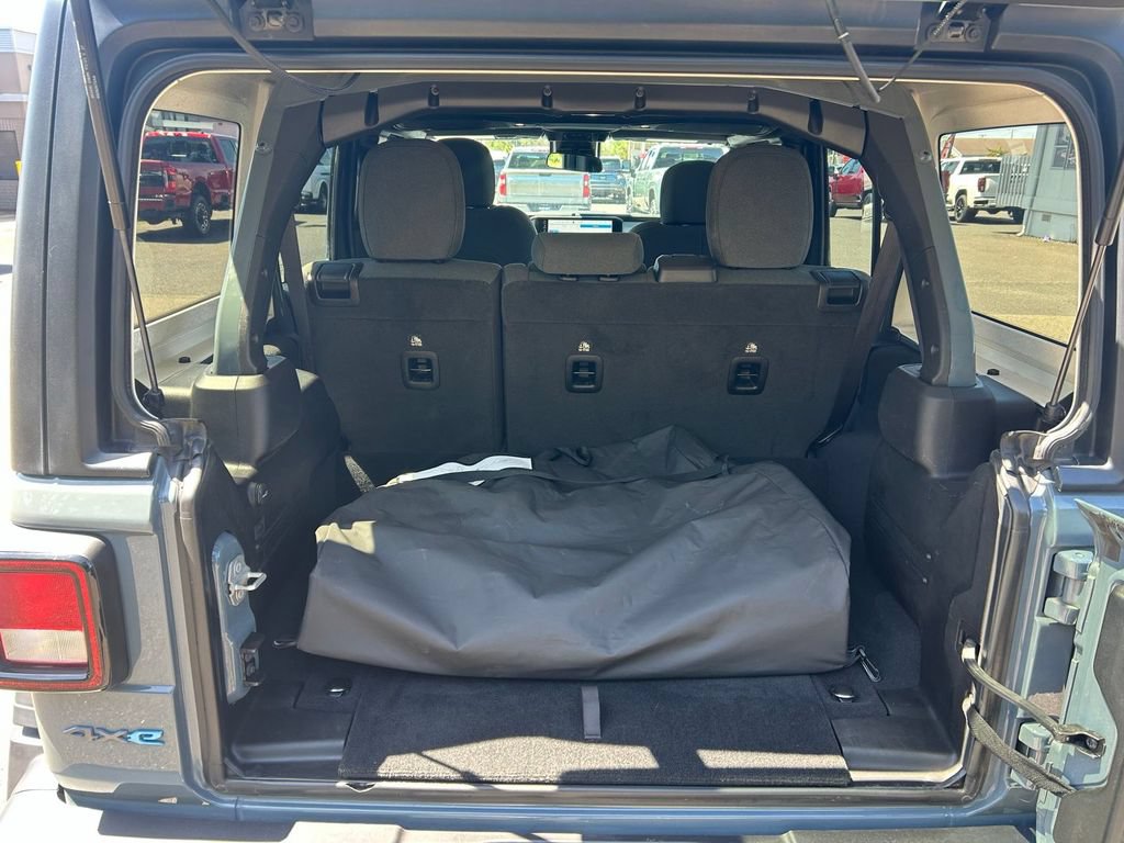 Used 2024 Jeep Wrangler Unlimited AWD/4WD image 40