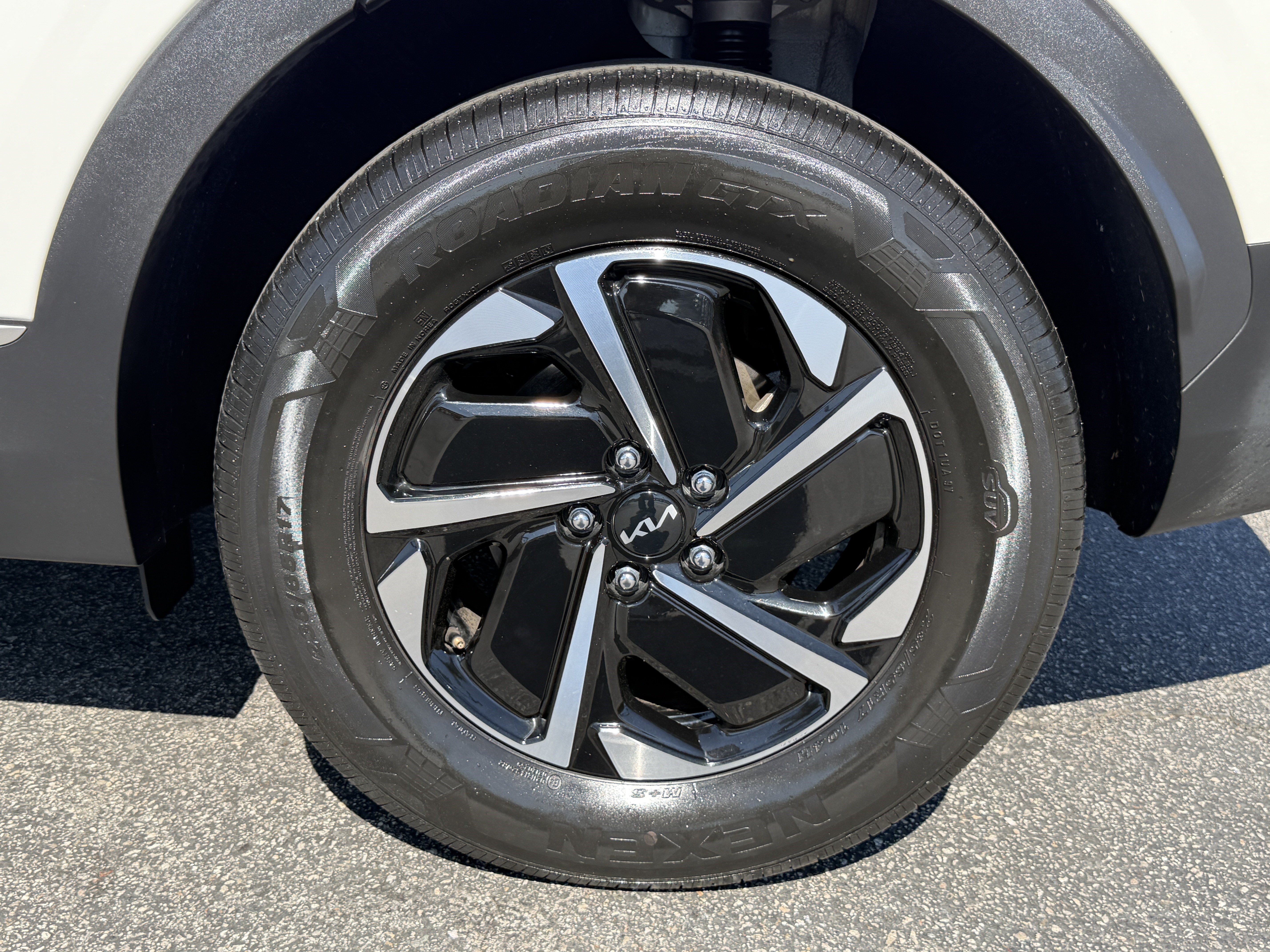 Certified 2023 Kia Sportage LX AWD/4WD image 11