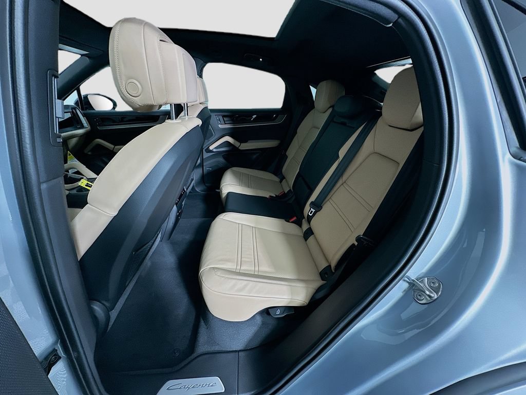 New 2026 Porsche Cayenne Coupe AWD/4WD image 23