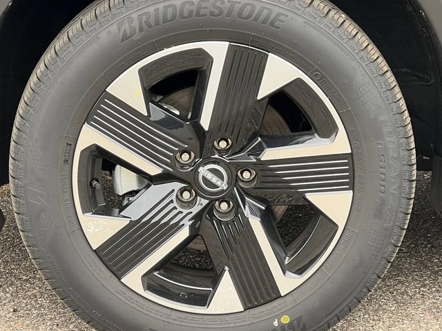 Used 2026 Nissan Kicks SV w/ Cold Weather Package AWD/4WD image 6