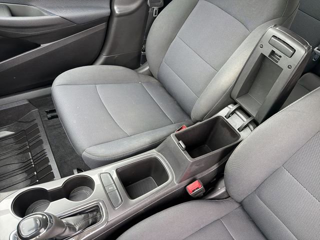 Used 2018 Chevrolet Cruze LT w/ Convenience Package image 22