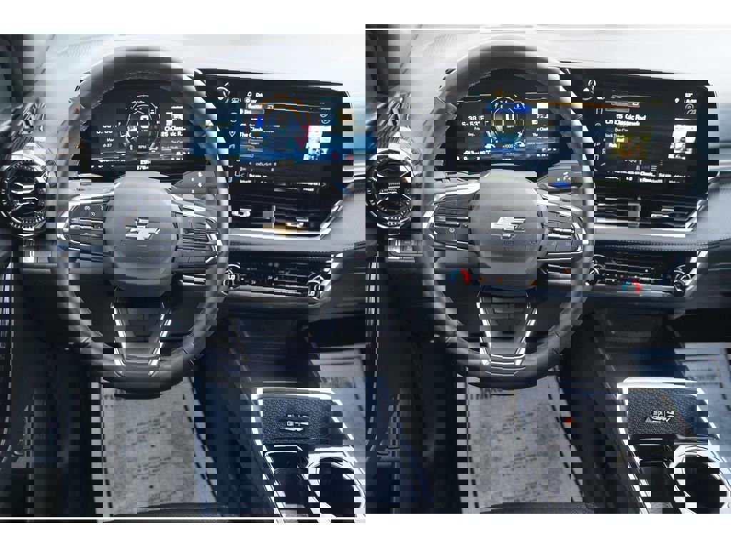 Used 2025 Chevrolet Equinox LT w/ Convenience Package II image 13