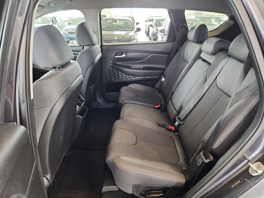 Used 2020 Hyundai Santa Fe SE image 13