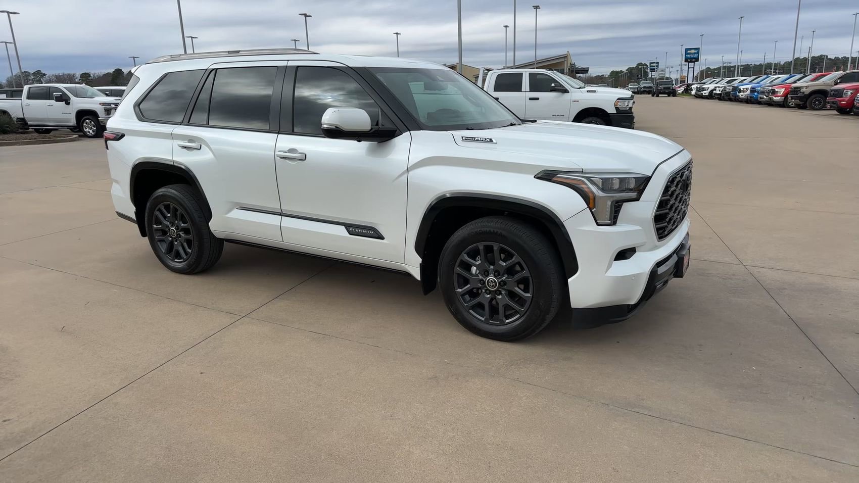 Used 2024 Toyota Sequoia Platinum AWD/4WD image 3