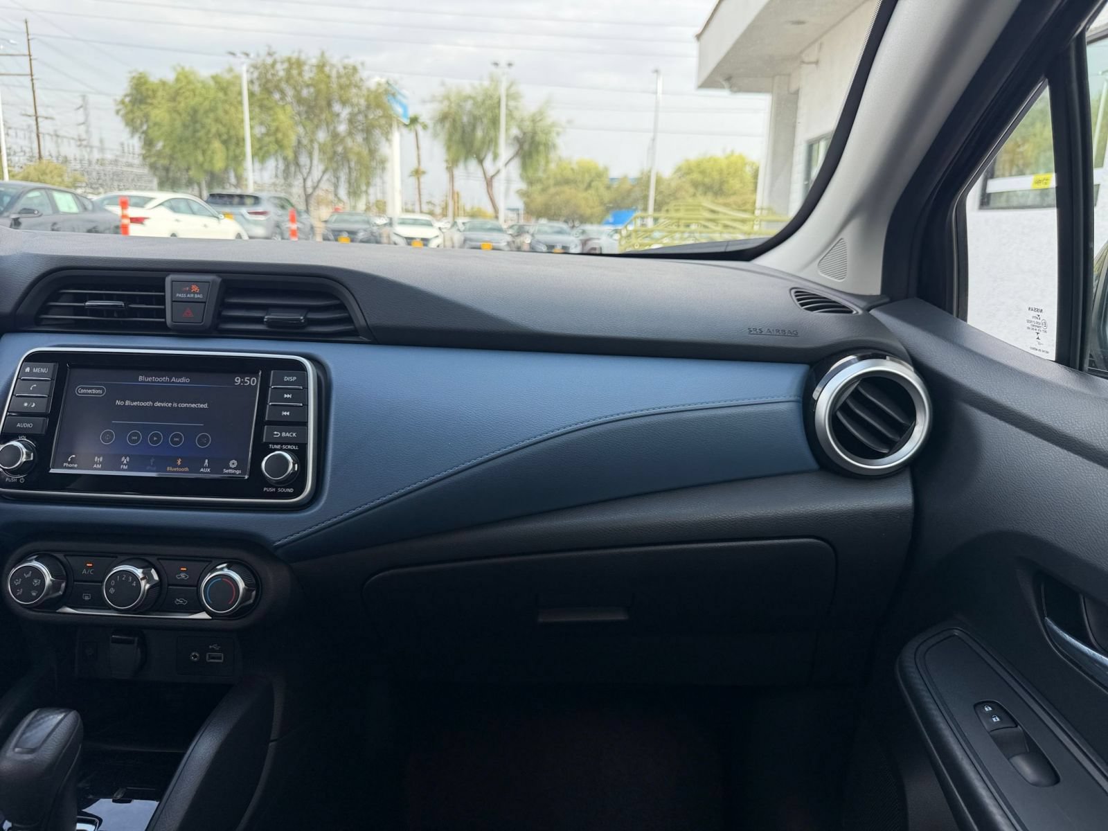 Used 2025 Nissan Versa SV FWD image 28