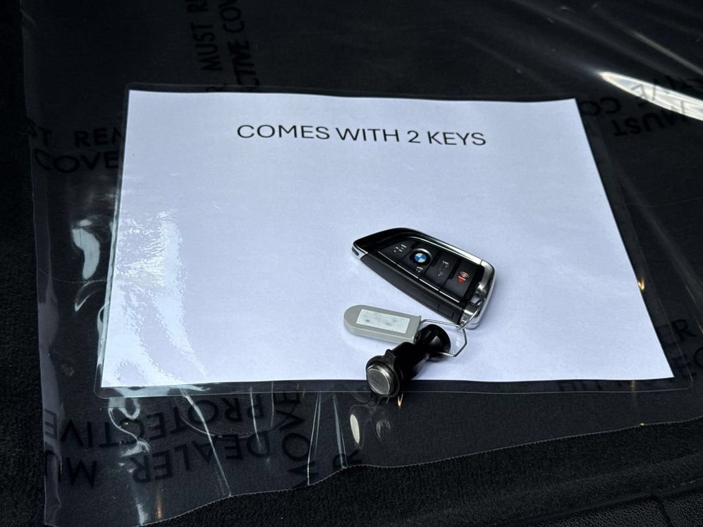 Used 2021 BMW X7 xDrive40i w/ M Sport Package AWD/4WD image 19