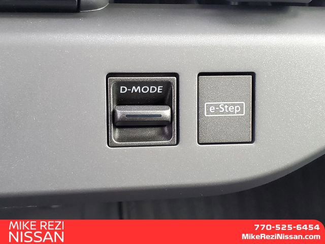 New 2026 Nissan Leaf Platinum+ w/ Cargo Package (Platinum+) FWD image 19