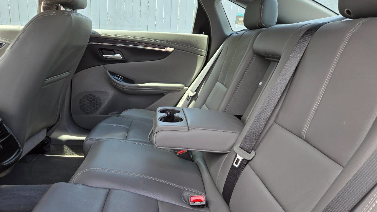 Used 2017 Chevrolet Impala LT w/ Leather Package image 12