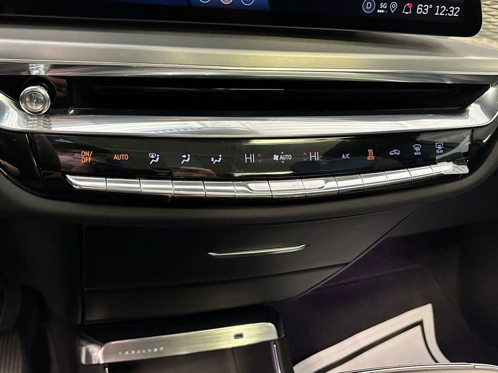 New 2025 Cadillac Lyriq Luxury RWD image 22