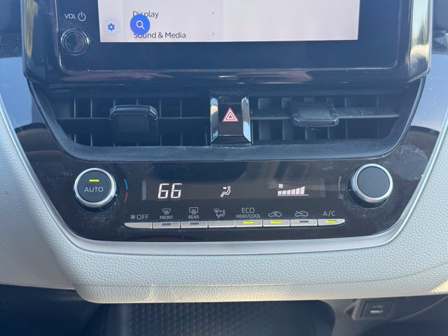 Used 2025 Toyota Corolla LE FWD image 24