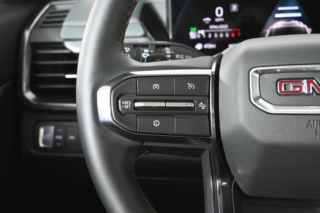 Used 2026 GMC Acadia AT4 w/ Luxury Package AWD/4WD image 37