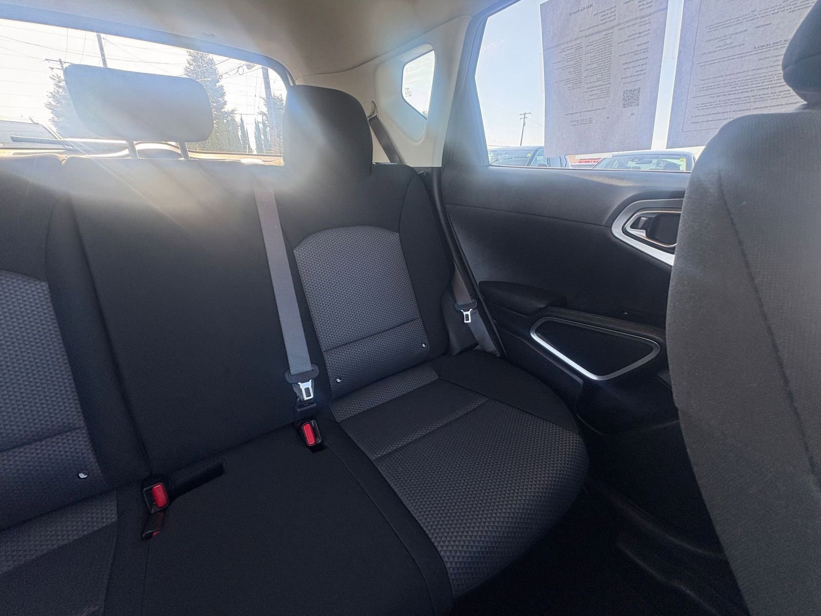 Used 2025 Kia Soul LX w/ LX Technology Package FWD image 35