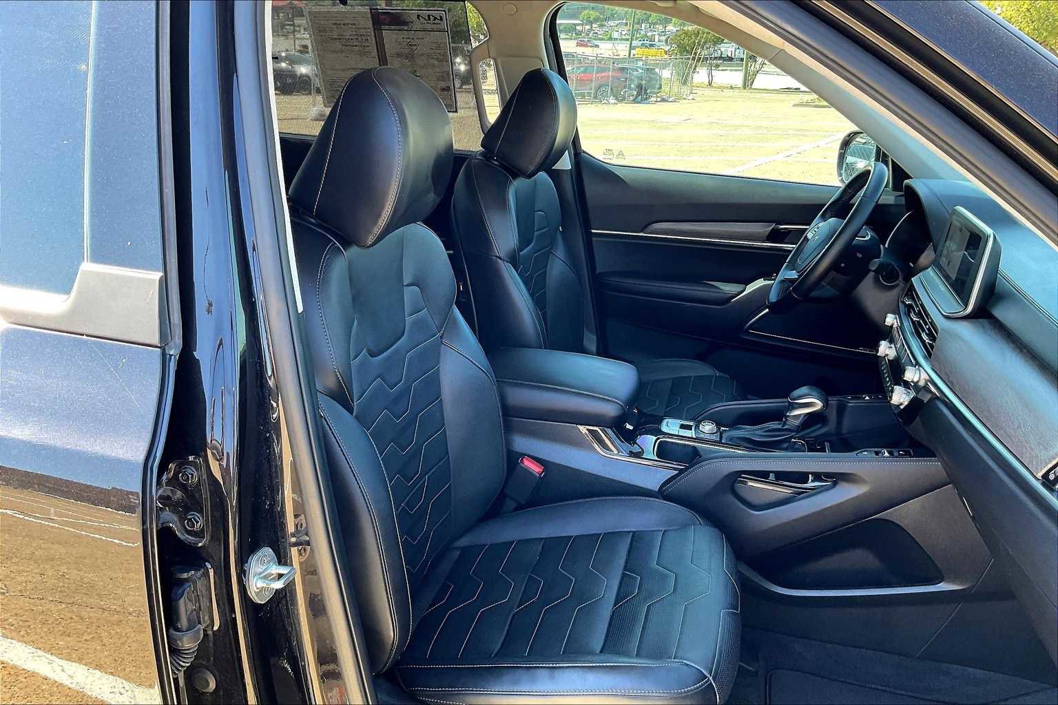 Certified 2022 Kia Telluride SX w/ SX Prestige Package image 13